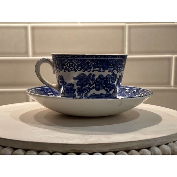 Old Willow Washington, Made in England Cup & Saucer - Picture 2 of 8